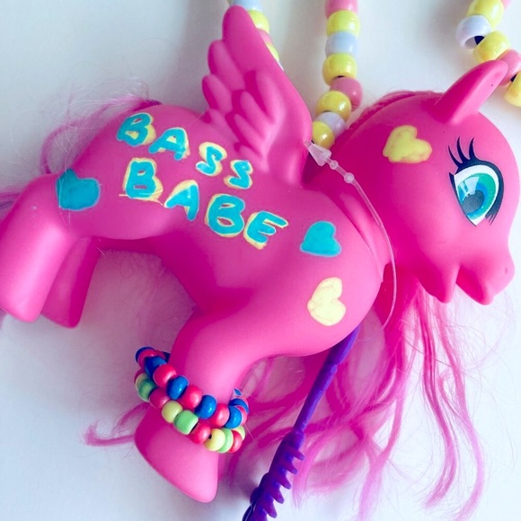 🌀 Base Babe Rave Kandi Pony Necklace - Picture 4 of 6